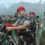 Jelang Aksi Flypast Pesawat Tempur F-16 dan Golden Eagle Pada Peringatan HUT RI ke-74