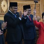 Kisah Pilu, Seorang Ibu Semangati Demonstran Mahasiswa di Jalan