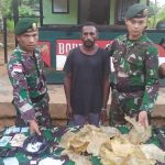 Bersama Masyarakat, Yonif Raider Khusus Lestarikan Adat Maluku