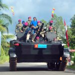 Prajurit TNI AL Olahraga di Atas KRI Semarang