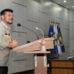 Jelang Paskah, Satgas Pamtas Yonif 642 Bersama Warga Dusun Paub Bersihkan Makam