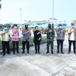 Pasis Dikreg Seskoal Angkatan ke-59 dan Pasis Susjemenstra  TNI AL Angkatan ke-16 TA 2021 Tingkatkan Imunitas Tubuh dengan Berjemur Pagi dan Jalan Sehat