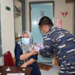 Diserbu Vaksinasi, Masyarakat Pesisir Saumlaki Haturkan Terimakasih ke TNI AL