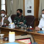 TNI AL Sasar Lansia Kabupaten Kaur Dalam Seebuan Vaksin Masyarakat Maritim di Bengkulu