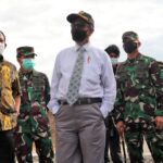 Peringati Hari Jadi ke-76, Arsenal TNI AL Bagikan Bingkisan Kepada Nelayan Madura