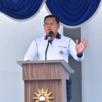 TNI AL Kerahkan Prajuritnya, Evakuasi Warga Jayapura Terjebak Banjir