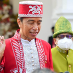 Bangkitkan Kejayaan Maritim, TNI AL Kibarkan 77 Bendera Merah Putih di Bawah Laut