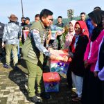 Bhineka Tunggal Ika TNI-POLRI dan Masyarakat Intan Jaya Jaga Kondusifitas Keamanan Wilayah di Tahun Politik