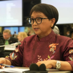 Bersama Tujuh Pati TNl AL, Komandan Puspenerbal Terima Brevet Kehormatan Manusia Katak