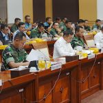 Wujud Penghormatan kepada Pahlawan, TNI AL Gelar Tabur Bunga di Perairan Teluk Cirebon